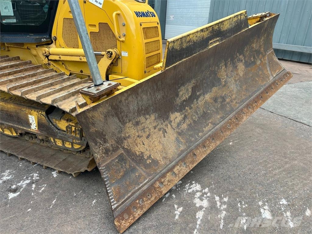 Komatsu D39 PX Bulldozer ماكينات زراعية - غير ذلك