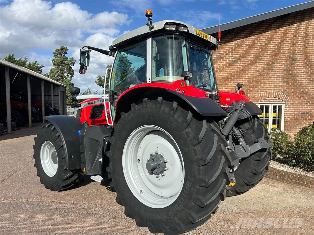 Massey Ferguson 7S.210 Farm machinery