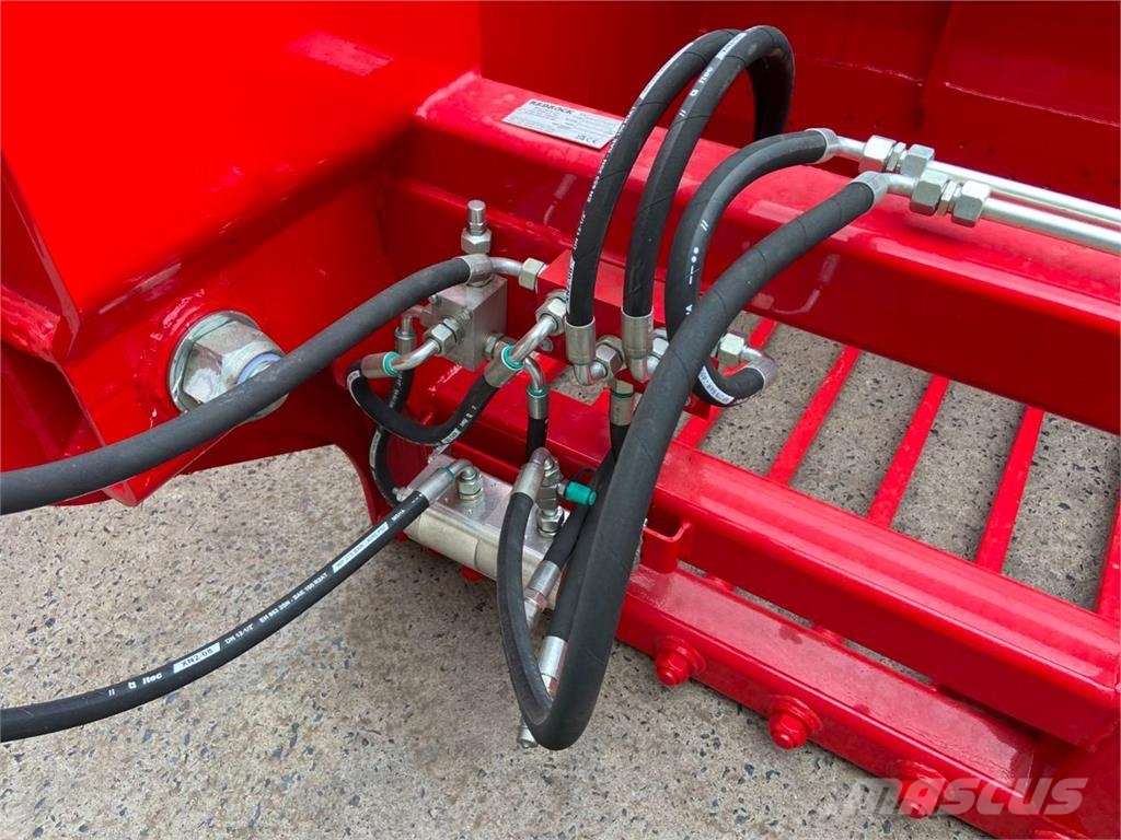 Redrock 14 ton Root trailer ملحقات أخرى للجرارات