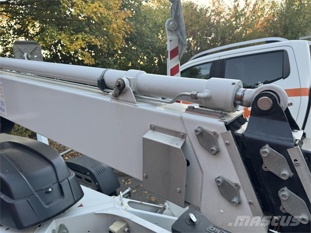 Dino 135 T Trailer mounted platforms