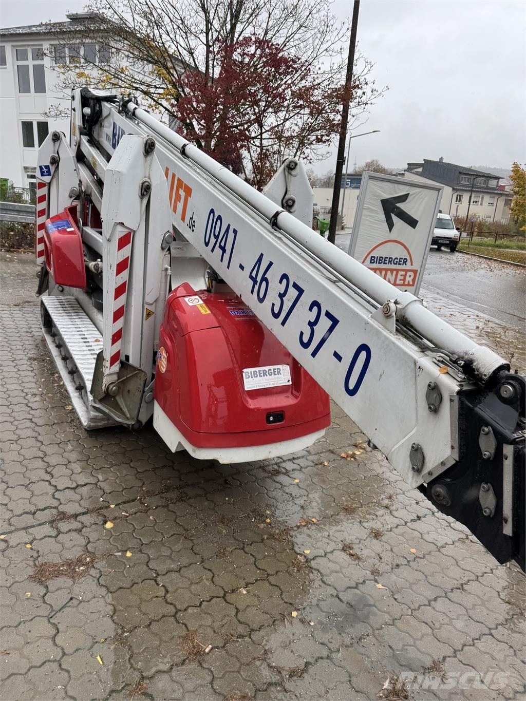 Dino 220 XTC Compact self-propelled boom lifts