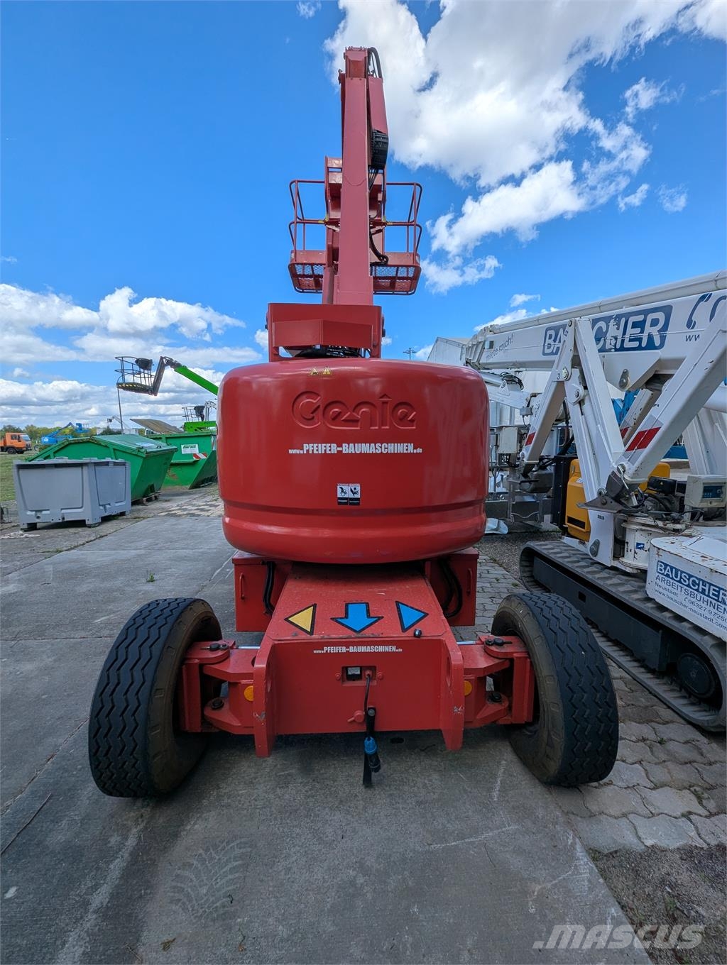 Genie Z-45/25 J DC Ant priekabų montuojamos kėlimo platformos
