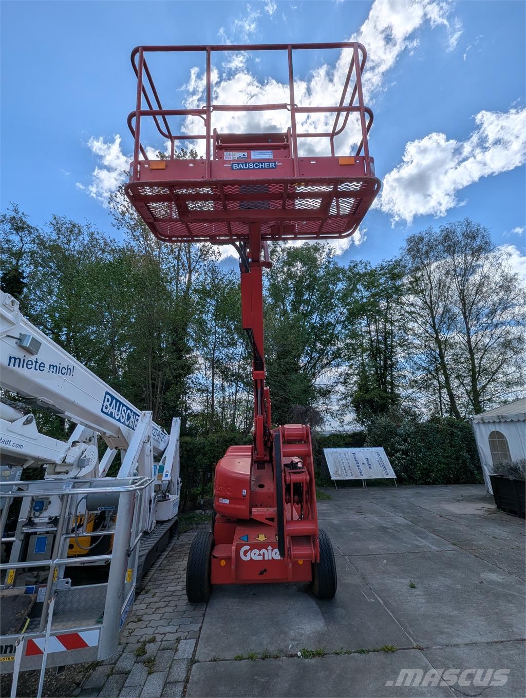 Genie Z-45/25 J DC Ant priekabų montuojamos kėlimo platformos