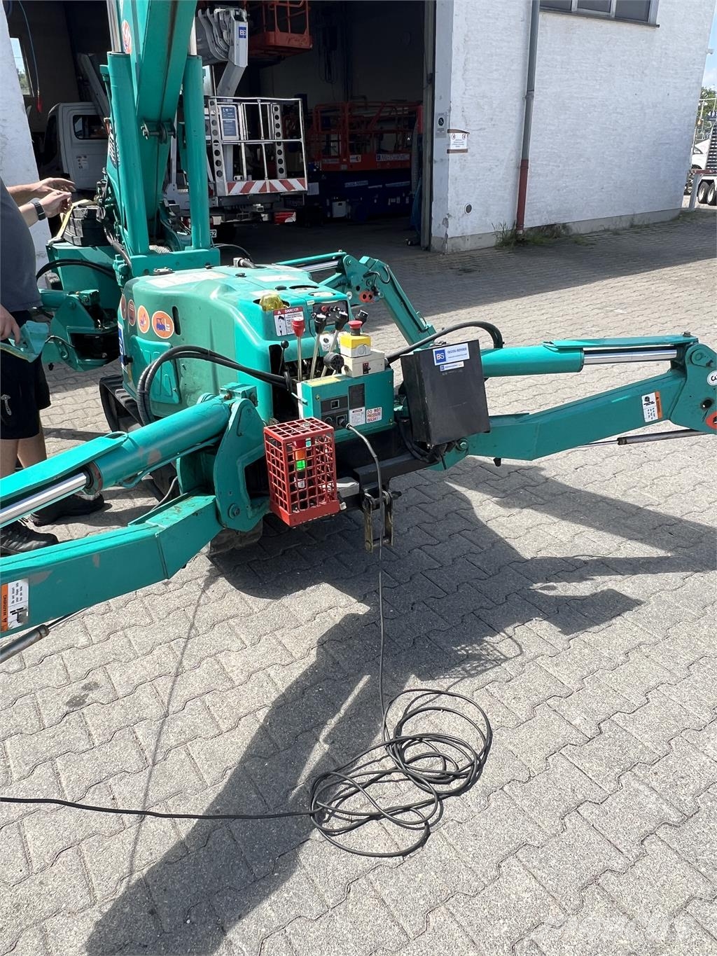 Maeda MC285 Minigrúas