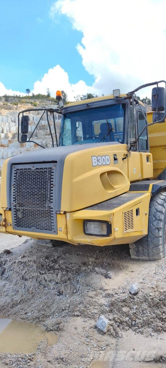 Bell B30D Liigendraamiga pinnaseveokid