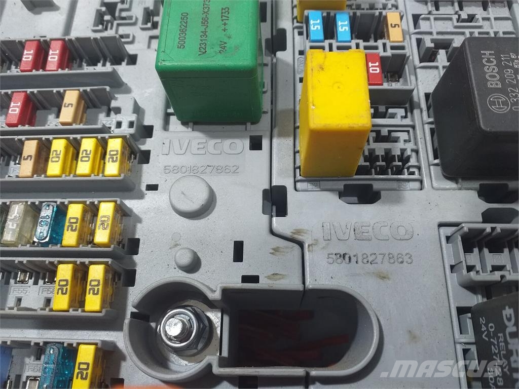 Iveco Cursor / F3GFL611 Placa de Circuitos Fusíveis Stra Ηλεκτρονικά