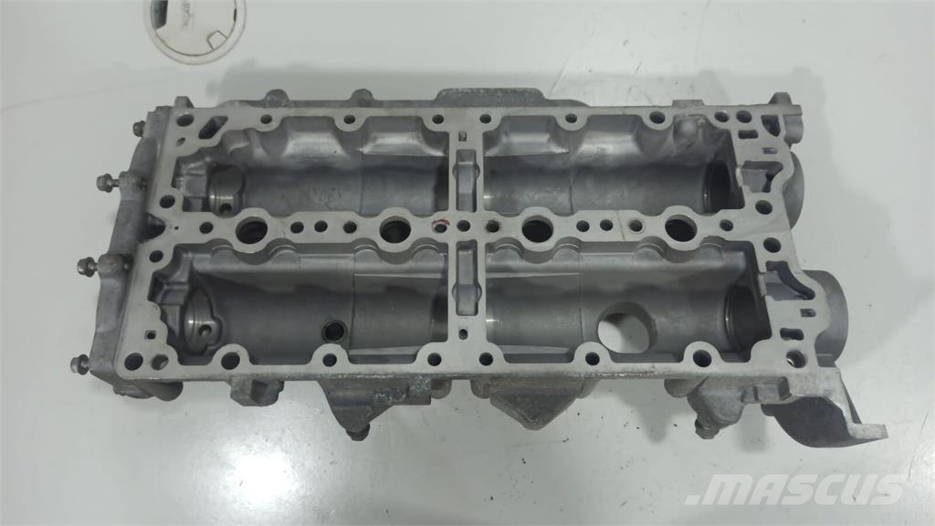Iveco Daily / F1AE0481 Tampa da Válvula do Motor Motoren