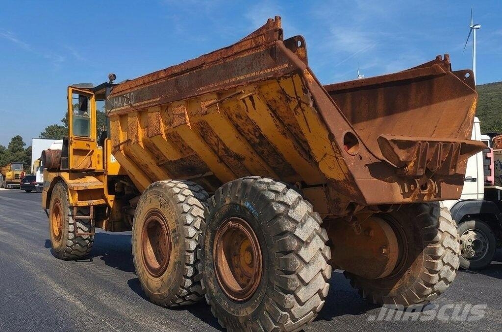 Komatsu 6D125 - 1B8 - FA / 6WG200 Dumper Articulado HA250 Camiones articulados