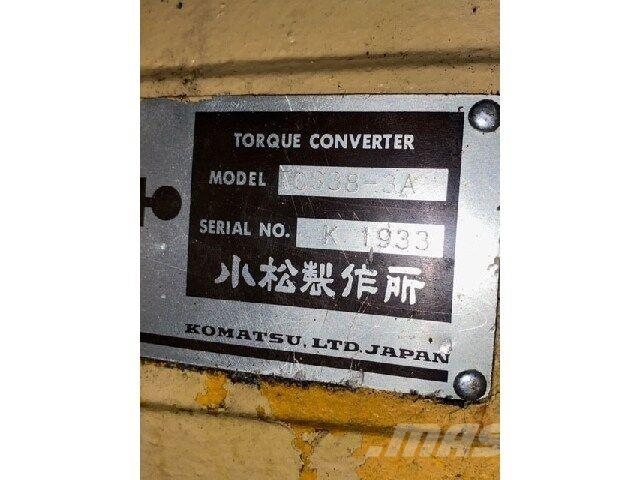 Komatsu / Make D75S-3 트랜스미션