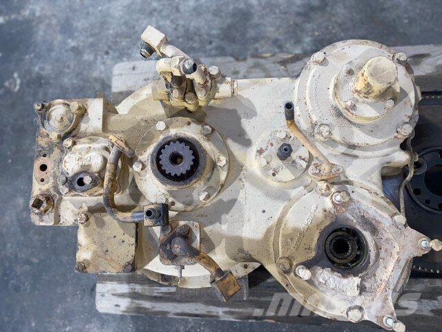 Komatsu / Make D75S-3 트랜스미션