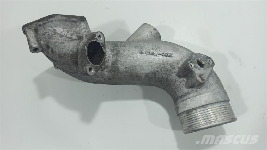 MAN D2676 Cotovelo de Ar de Admissão معدات النقل - غير ذلك
