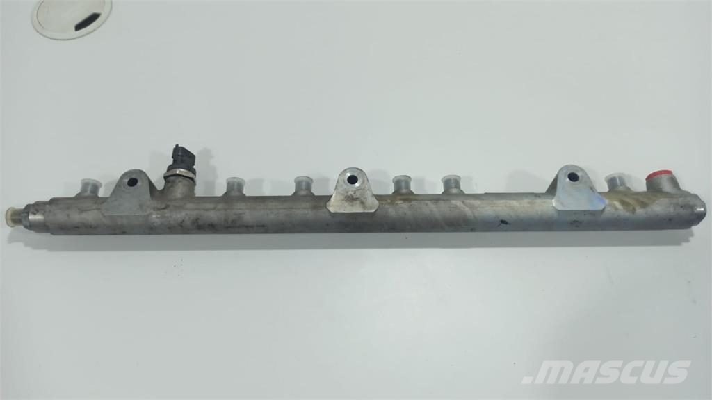 MAN TGA / D2066 Tubo de Distribuição CR معدات النقل - غير ذلك