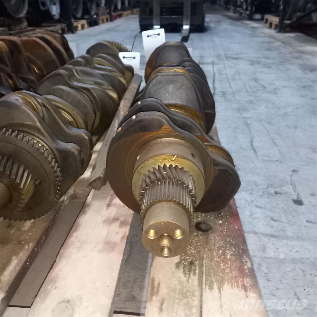 MAXXFORCE MDT375 Cambota Maxx Force Engines