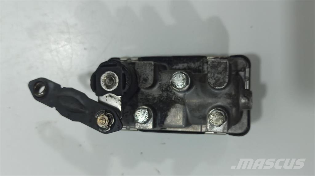 Mercedes-Benz / Make 730314 发动机