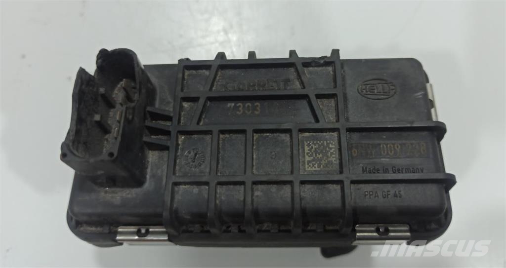 Mercedes-Benz / Make 730314 发动机
