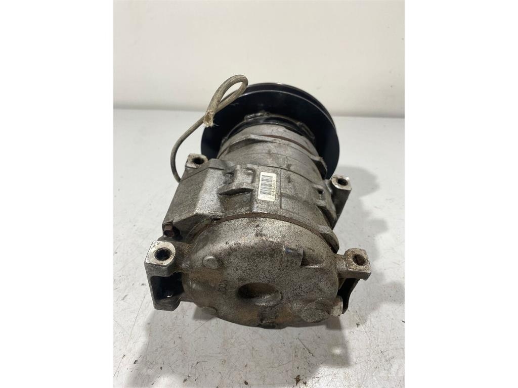 Mercedes-Benz OM457 Compressor de Ar Condicionado HFC134a 캐빈 및 인테리어