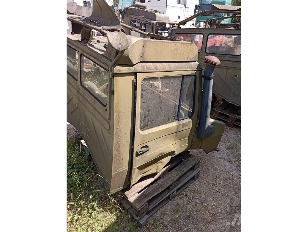 Mercedes-Benz Unimog Cabine Kabinen