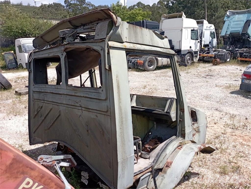 Mercedes-Benz Unimog Cabine Kabinen