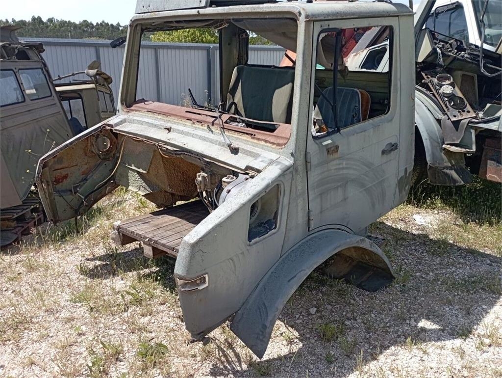 Mercedes-Benz Unimog Cabine Kabinen