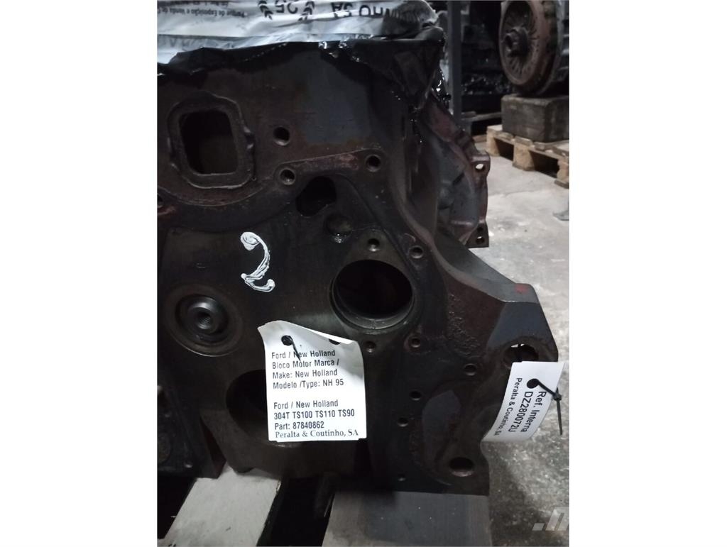 New Holland NH95 Bloco do Motor 304T Двигуни