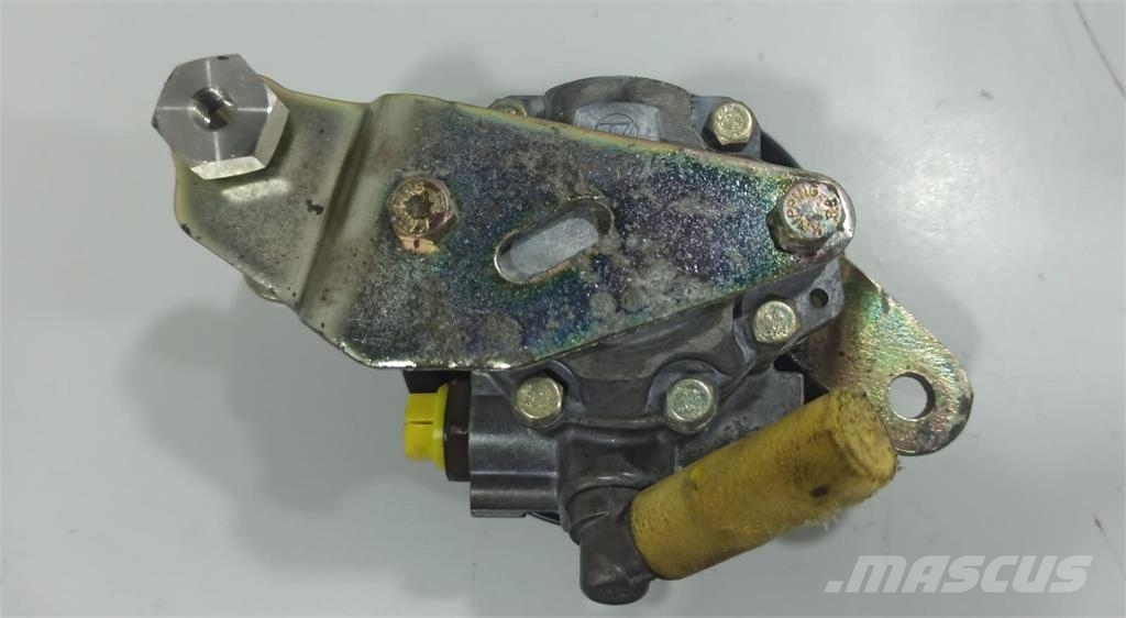 Nissan Cabstar Bomba de Direção Chassis