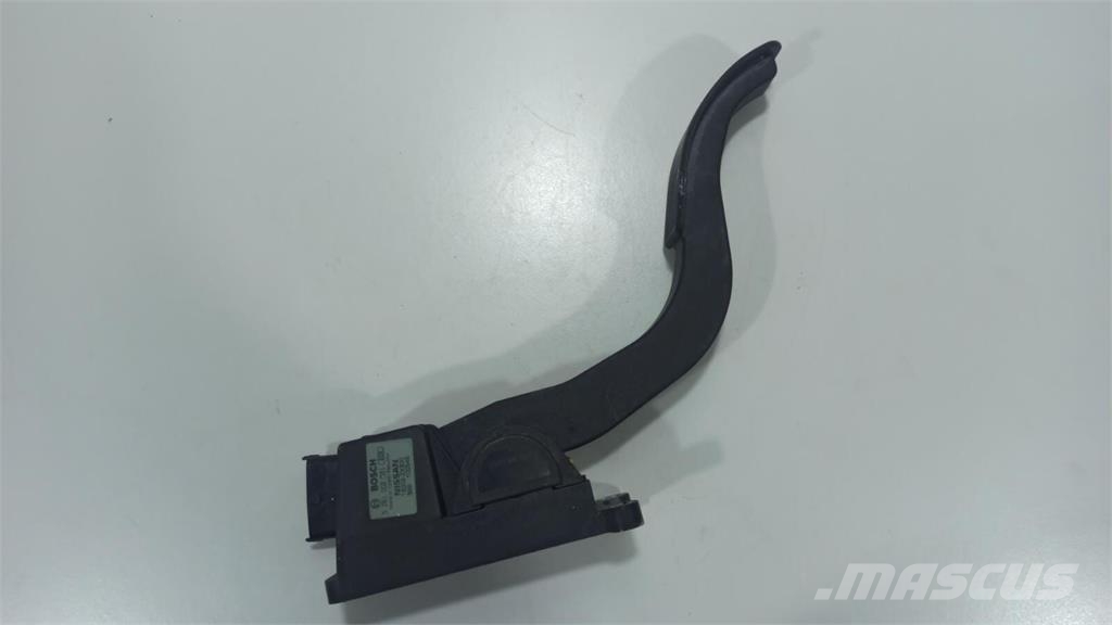 Nissan Terrano Pedal de Acelerador Terrano;Cabstar Motorer