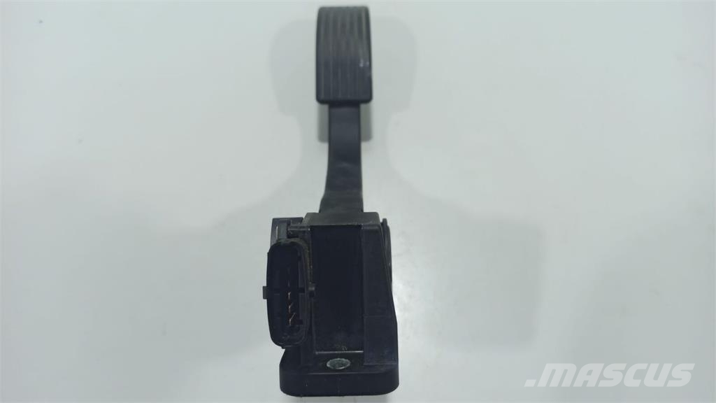 Nissan Terrano Pedal de Acelerador Terrano;Cabstar Motorer