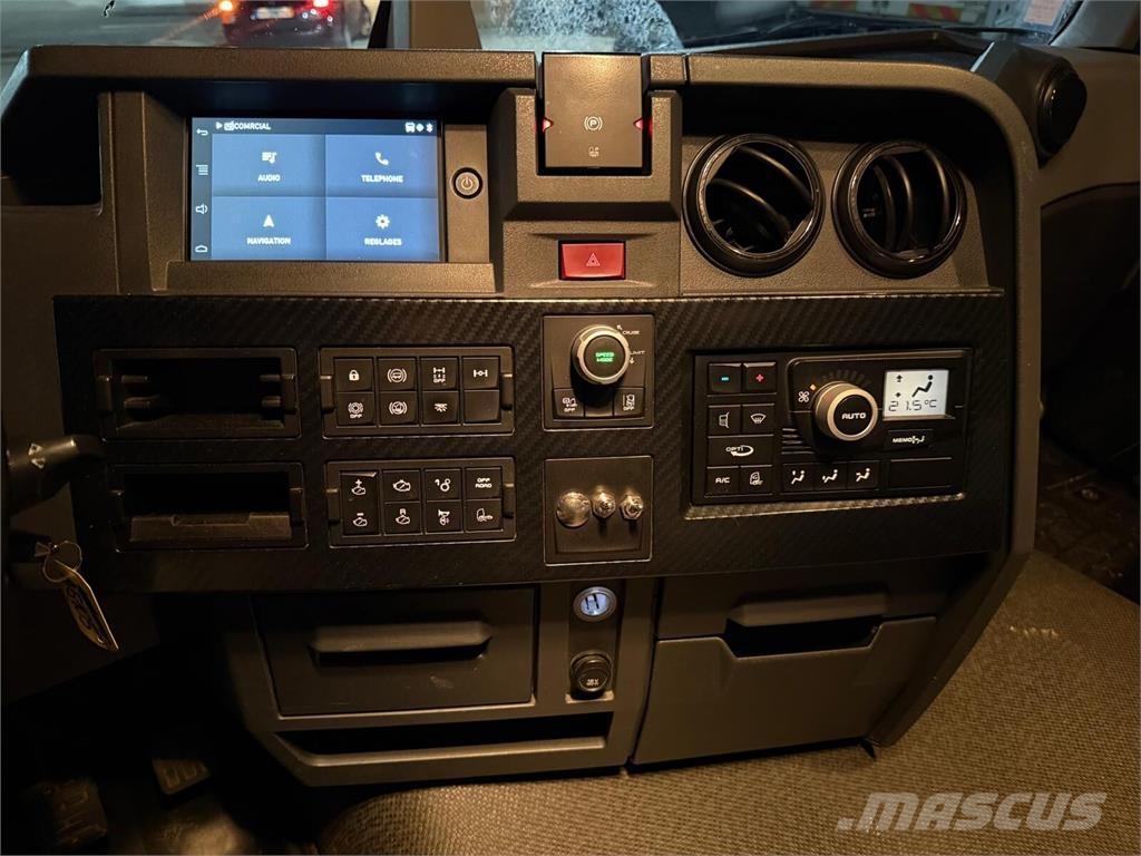 Renault C C 480 DTI 牵引车