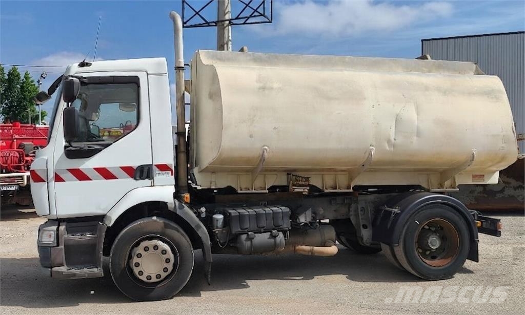 Renault Camião Cisterna Autonomo - 12 500lts com motobomba Camiões-cisterna