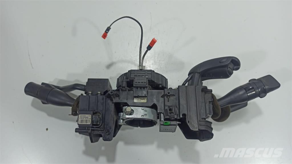 Renault Premium Conjunto Suporte com Interruptores Magnum Elektroonikaseadmed