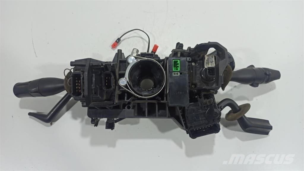 Renault Premium Conjunto Suporte com Interruptores Magnum Elektroonikaseadmed