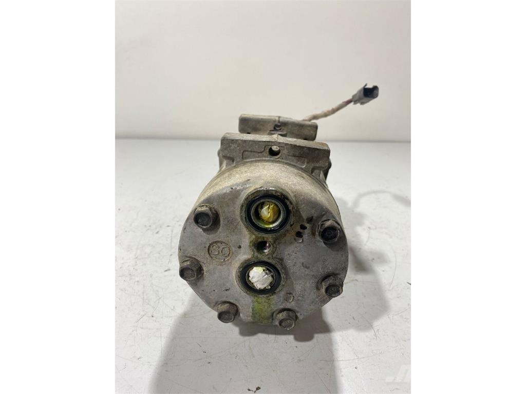 Renault Premium / DCI11 Compressor de Ar Condicionado SD7H Transport - drugo