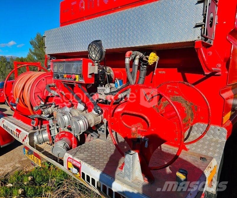 Renault VFCI / Kerax Veiculo Florestal de Combate a Incend 消防車