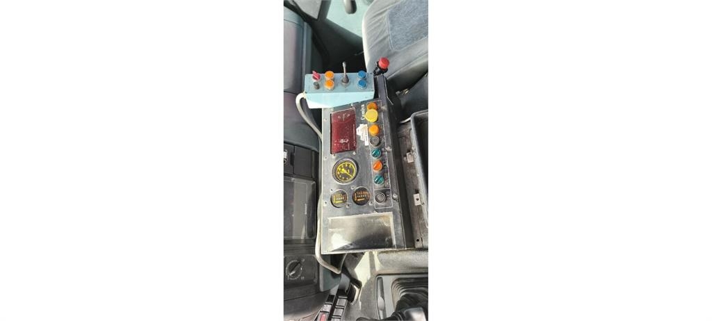 Renault VFCI / Kerax Veiculo Florestal de Combate a Incend 消防車