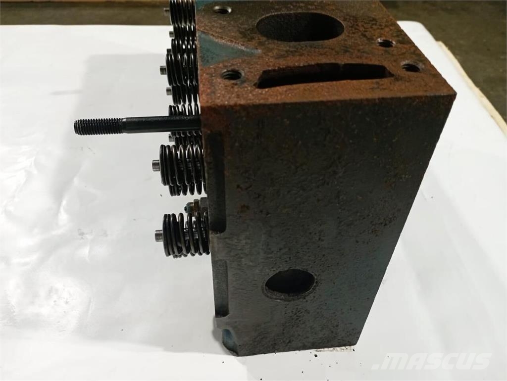 Sisu 5650 Cabeça Motor com Válvulas Engines