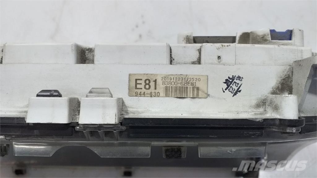 Toyota Land Cruiser / 4 . 2L Painel instrumentos 70 Elektronika