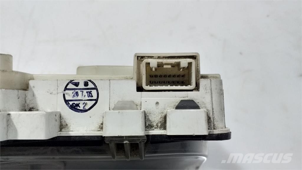 Toyota Land Cruiser / 4 . 2L Painel instrumentos 70 Elektronika