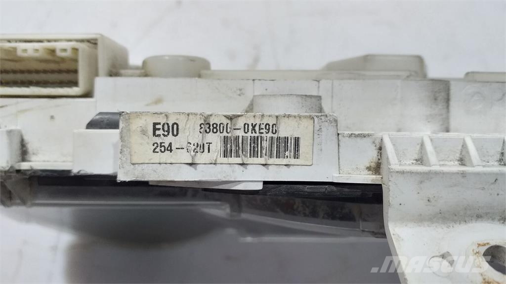 Toyota Land Cruiser / 4 . 2L Painel instrumentos 70 Elektronika