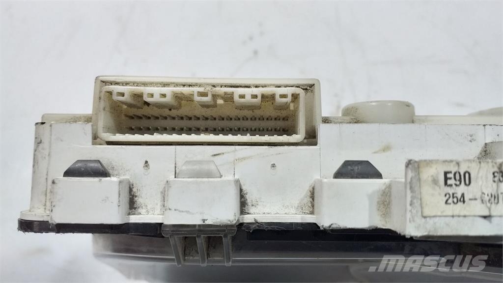 Toyota Land Cruiser / 4 . 2L Painel instrumentos 70 Elektronika