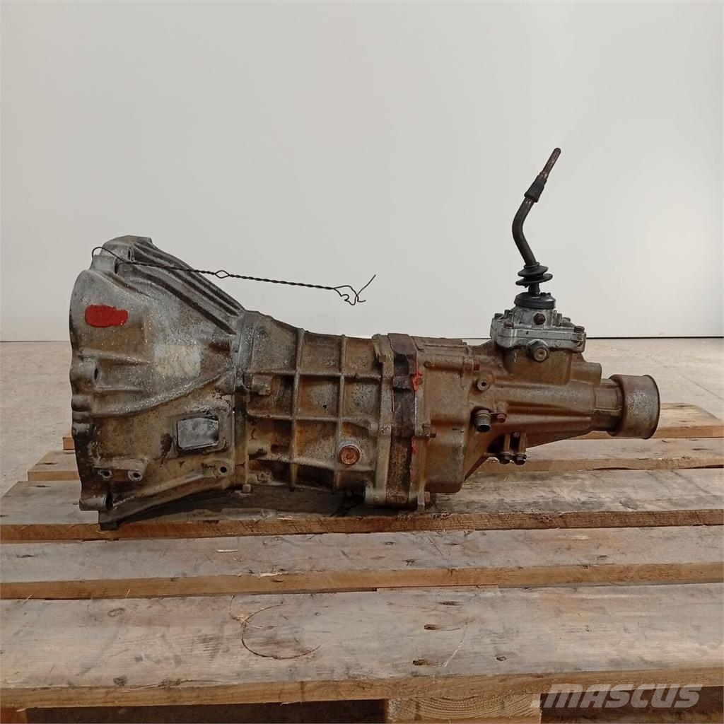 Toyota LN56L Caixa de Velocidades Hiace;Hilux 2.4D 2L علب تروس