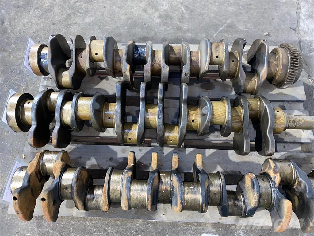 Volvo A25D / D10 Cambota do Motor Mootorid