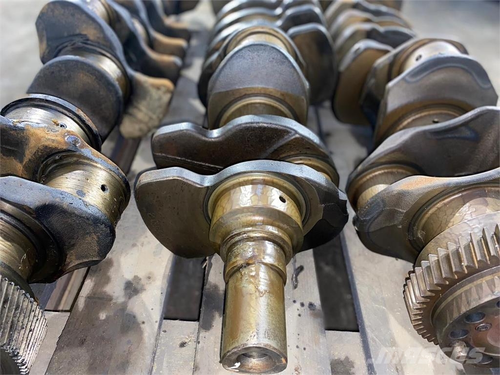 Volvo A25D / D10 Cambota do Motor Mootorid