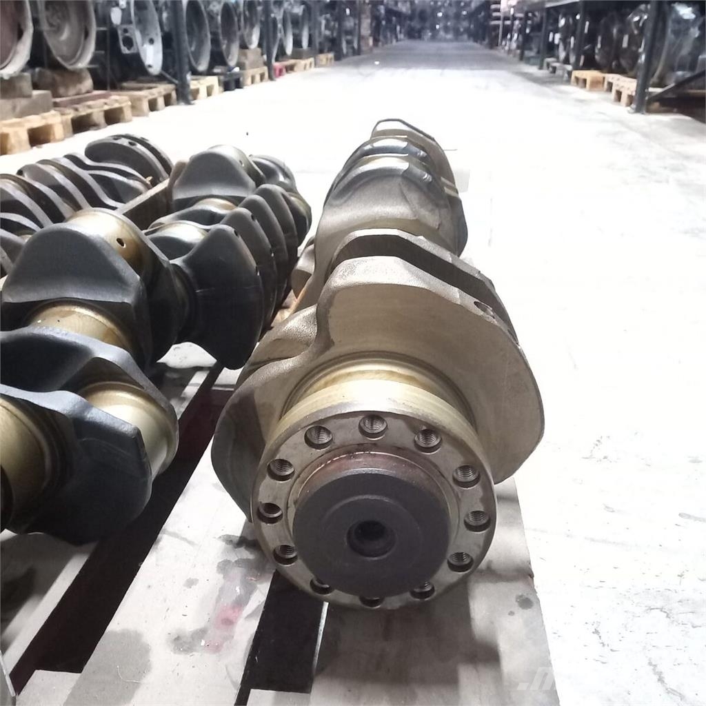 Volvo A25F / D11 Cambota do Motor Mootorid