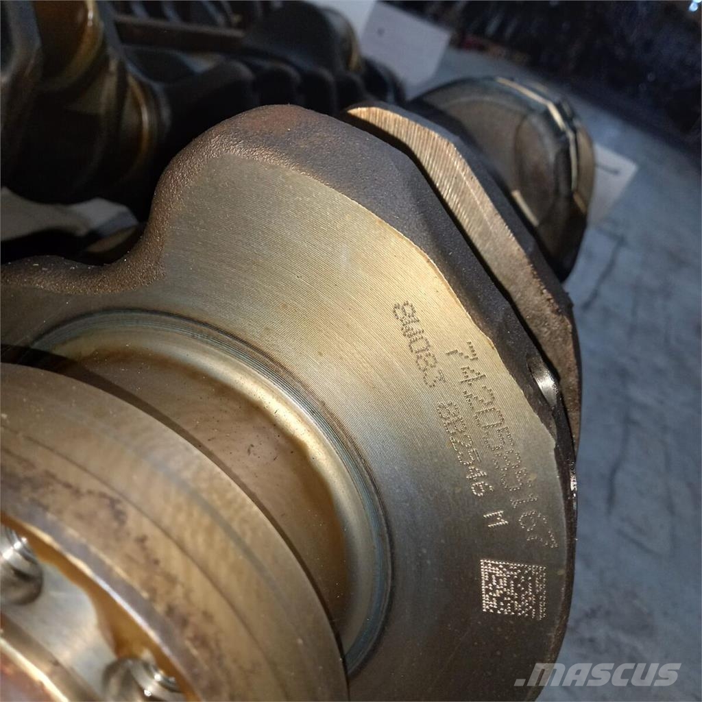 Volvo A25F / D11 Cambota do Motor Mootorid
