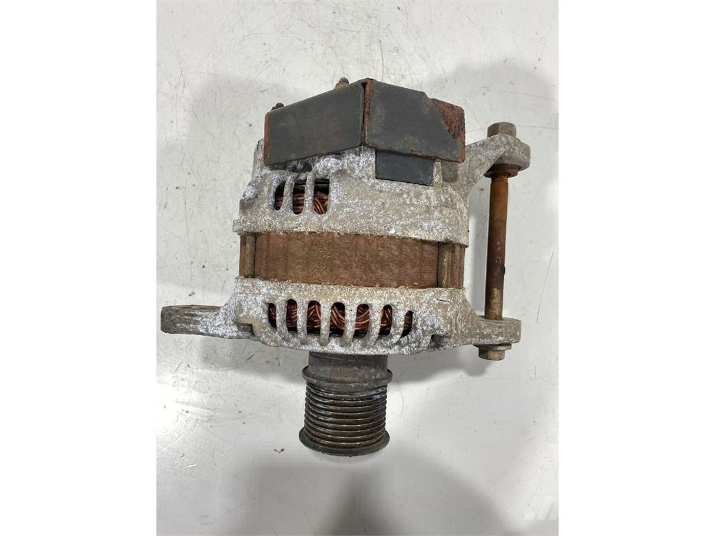 Volvo B8R / D8K Alternador Електроніка