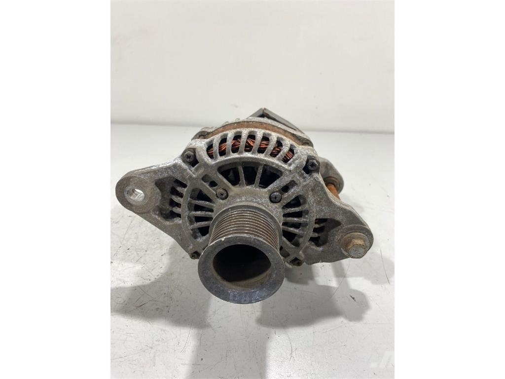 Volvo B8R / D8K Alternador Електроніка