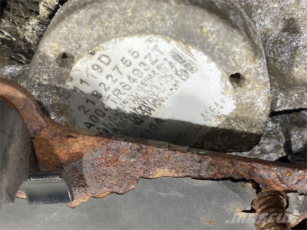 Volvo B8R / D8K Alternador Електроніка