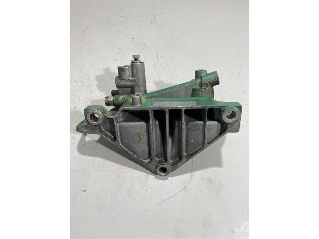 Volvo D13 Suporte dos Filtros de Combustível D13;D16 운송 장비 - 기타