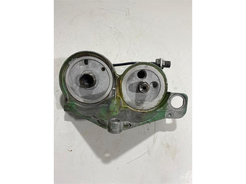 Volvo D13 Suporte dos Filtros de Combustível D13;D16 운송 장비 - 기타