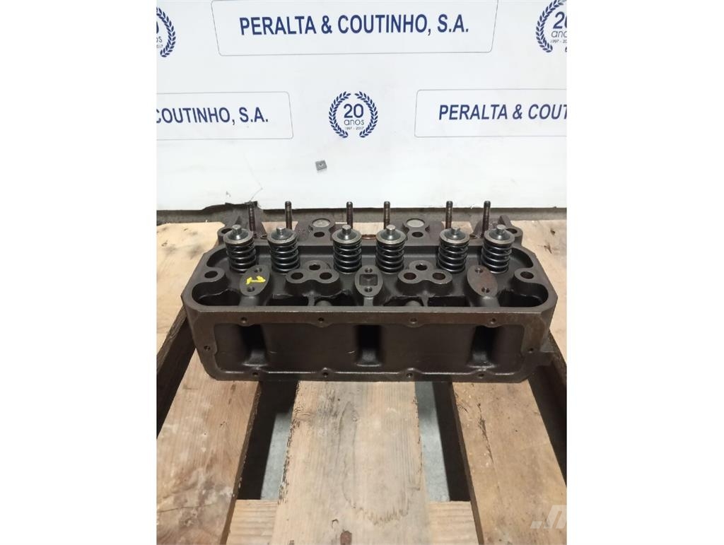 Volvo D7 Cabeça do Motor com Válvulas TD71 Mootorid